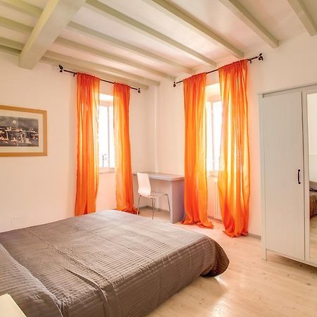 רומא Three Bedroom Apartment Campo Dei Fiori חדר תמונה